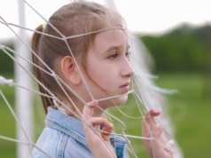 Rodzicu, uważaj na słowa. Ten komentarz rzucony w nerwach potrafi "zapisać się" w dziecku