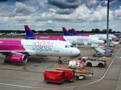Wizz Air ogranicza loty na swoje flagowe lotnisko. “Jest dla nas zbyt drogie”