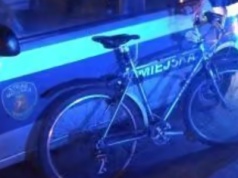 Wpadł w szał, bo w Śródmieściu po godz. 22 nie chcieli mu sprzedać alkoholu. Rzucał nawet rowerem