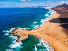 ❗Słońce w supercenie ☀️😎 Loty i hotel z basenem na Fuerteventurze za 950 PLN 🌴🤯