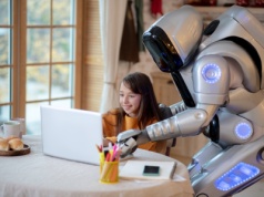 Roboty narzucają dzieciom styl komunikacji? Nowe badanie dało interesujący wynik