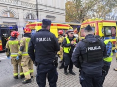 Wypadek w Śródmieściu. Zderzenie autobusu i dwóch tramwajów w Alei Solidarności