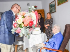 Sto lat minęło, jak jeden dzień. Pani Klementyna z Kęt świętuje setne urodziny!