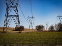 Do czego służą kolorowe „kule” na liniach wysokiego napięcia?