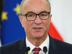 Włodzimierz Czarzasty wspomniał o krzyżu wiszącym w Sejmie. Stawia sprawę jasno