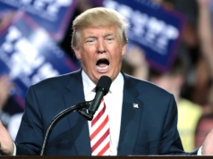 Wojna Trumpa z BBC. Kto wygra starcie o prawdę i miliard dolarów?