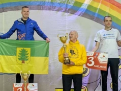 Zwycięstwo i drugi stopień podium