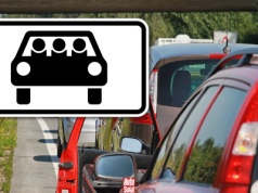 Nowy znak drogowy w Niemczech. Co oznacza symbol trzech osób w samochodzie?
