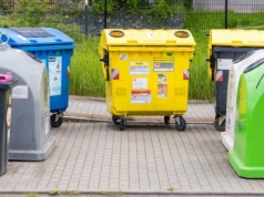 Białe pojemniki coraz częściej w polskich gminach. Co oznaczają?