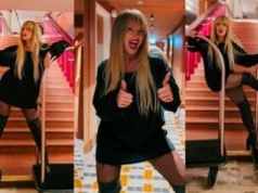 Joanna Liszowska w kozakach wygina się na wózku bagażowym i apeluje: 