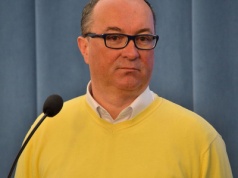 Komuna upadła… na cztery łapy