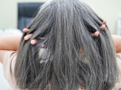 Siwe włosy mogą zdradzać coś więcej niż wiek. Naukowcy odkryli zaskakujący mechanizm