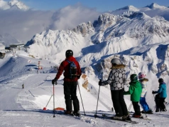 Wrze po decyzji ws. ferii zimowych. MEN wskazało nowe terminy