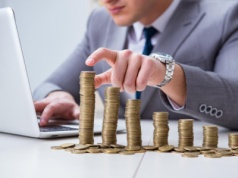 ZUS: ostatnie dni na złożenie wniosku o wakacje składkowe w 2025 r.