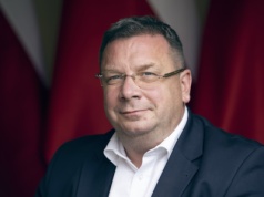 Wójcik:Czarzasty i Hołownia przyłożyli rękę do zamachu stanu