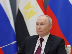 Rosjanie usunęli płaskorzeźby polskich odznaczeń wojskowych w Katyniu. Miały być 