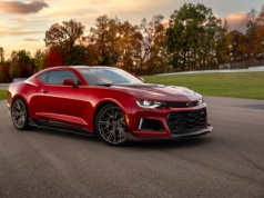 Camaro żyje. Na ulicach i na torach NASCAR