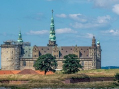 Ta twierdza znana jest jako zamek Hamleta. Zbudował ją polski książę