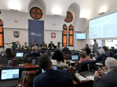 Podatek od nieruchomości w górę! Toruńscy radni „za