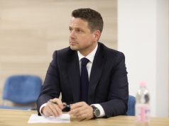 Trzaskowski dostał podwyżkę. Zniknęła „jedynka” z przodu