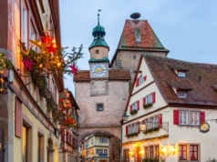 Średniowieczne ulice i całoroczne święta. Rothenburg ob der Tauber – miasto, które nie poddaje się czasowi