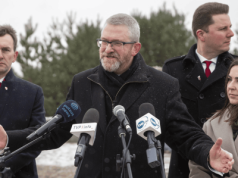 Publiczne upokorzenie polityka Konfederacji. Najpierw został pobity, a teraz poniżony przez partnerkę