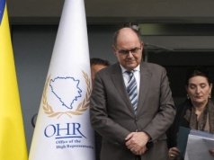 Skandal na Bałkanach. Polityk z Niemiec otrzymał wymowny "prezent"