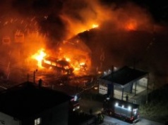 Duży pożar warsztatu w Skale. Ponad 80 strażaków w akcji