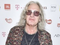 Grzegorz Markowski pokazał się PIERWSZY RAZ od DWÓCH LAT! Jak obecnie wygląda? (ZDJĘCIA)