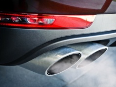 Masz auto z dieslem lub benzyną? Od stycznia oddasz prawie 10 000 zł więcej fiskusowi!