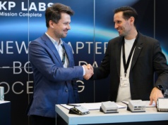 Polskie firmy opracują kompaktowe ładunki optyczne