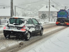 Pierwszy atak zimy w Polsce. 30 cm śniegu i paraliż na drogach