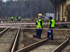 Prowokacja na torach koło Ostrowa (ZDJĘCIA)