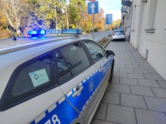 Kraków. Policja postawiona na nogi. 11-latek odnaleziony po alarmie ze Szwecji