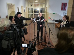 Areszt dla trzech podejrzanych o znęcanie się nad bezdomnymi