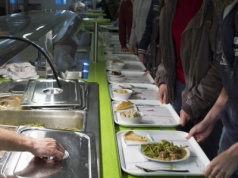 Wielka zmiana w szkołach od 2026 r. Jeden obiad w tygodniu będzie inny