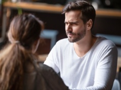 Coraz więcej pracowników zwiększa tak swoją efektywność. Czują, że oszukują