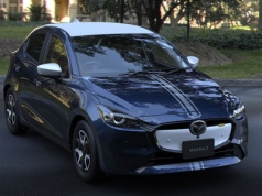 Mazda2 ciągle żywa. Poszukaliśmy jej wszędzie