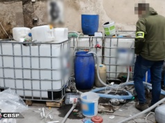 Wyprodukowali ponad 200 tysięcy litrów nielegalnego alkoholu. Rozbito grupę przestępczą z Łodzi