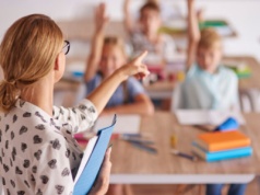 Sejm jednomyślnie za zmianą ws. wynagrodzenia nauczycieli za godziny ponadwymiarowe