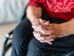 „Druzgocący raport”. Systemowa opieka długoterminowa w Polsce praktycznie nie istnieje