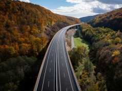 Ależ to pięknie wygląda! Autostrada w koronach drzew wreszcie przejezdna