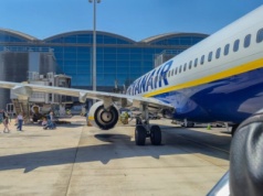 Ryanair straci klientów przez wycofanie papierowych kart pokładowych?