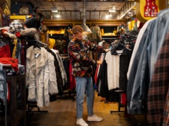 Sklepy: klienci kradną. Udają, że nie widzą tego, co dzieje się w magazynach