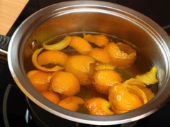 Włóż do garnka i zagotuj. Naukowcy potwierdzają: to oczyszcza powietrze