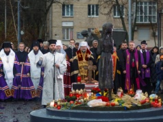 Ukraina: przedstawiciele religii wraz z władzami modlili się za ofiary Wielkiego Głodu