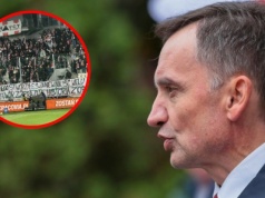 Polscy kibice wywiesili na trybunach transparent o Ziobrze