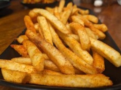 Chrupiąca skórka i kremowe wnętrze. Japońskie frytki to mistrzostwo świata