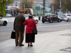 Tak zmienią się emerytury w 2026 r. Tabela brutto-netto