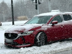 Lublin: Zderzenie mazdy z toyotą na al. Smorawińskiego. Zobacz nagranie kolizji